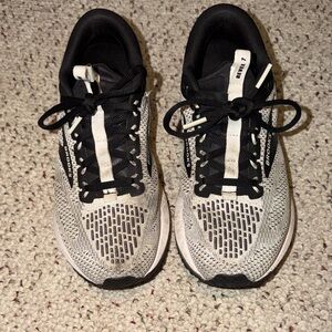 Brooks Revel 7 Running Sneakers Size 8
